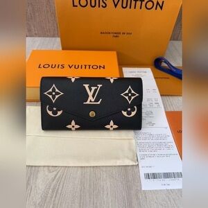 Louis Vuitton Sarah Wallet